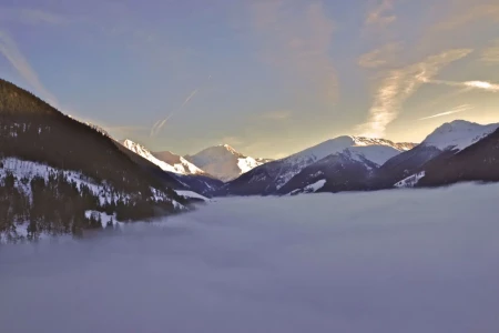 C'est le brouillard dans la vallée du Grand-St.-Bernard Commeire0 Web
